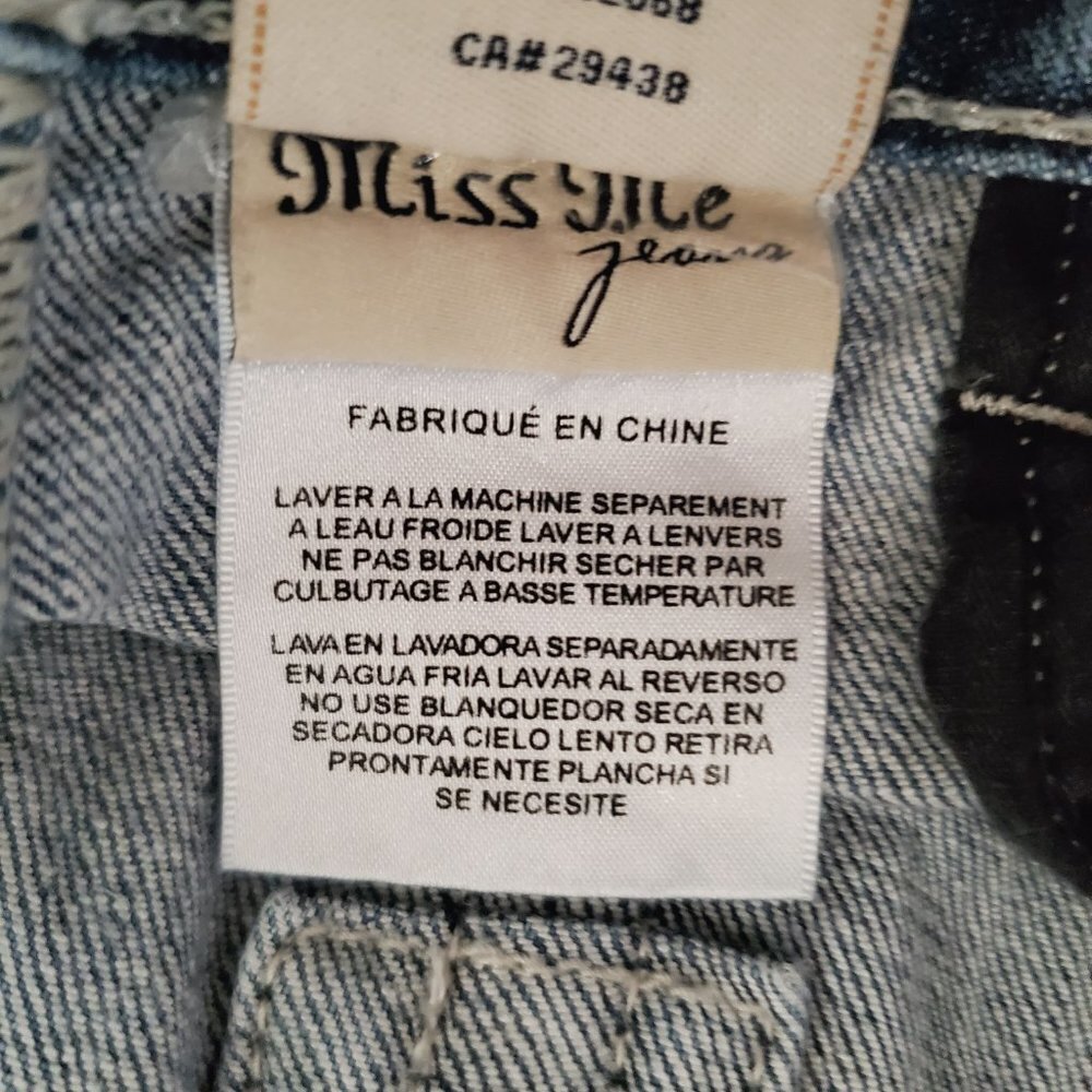 Miss Me Boot Cut Crystal Rose Back Pockets - Black Back Leather Patch Sz 28 - Picture 9 of 11